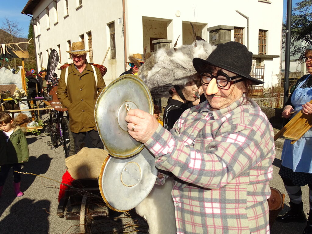 pUSTNA POVORKA - Carnevale a Nimis dsc00951